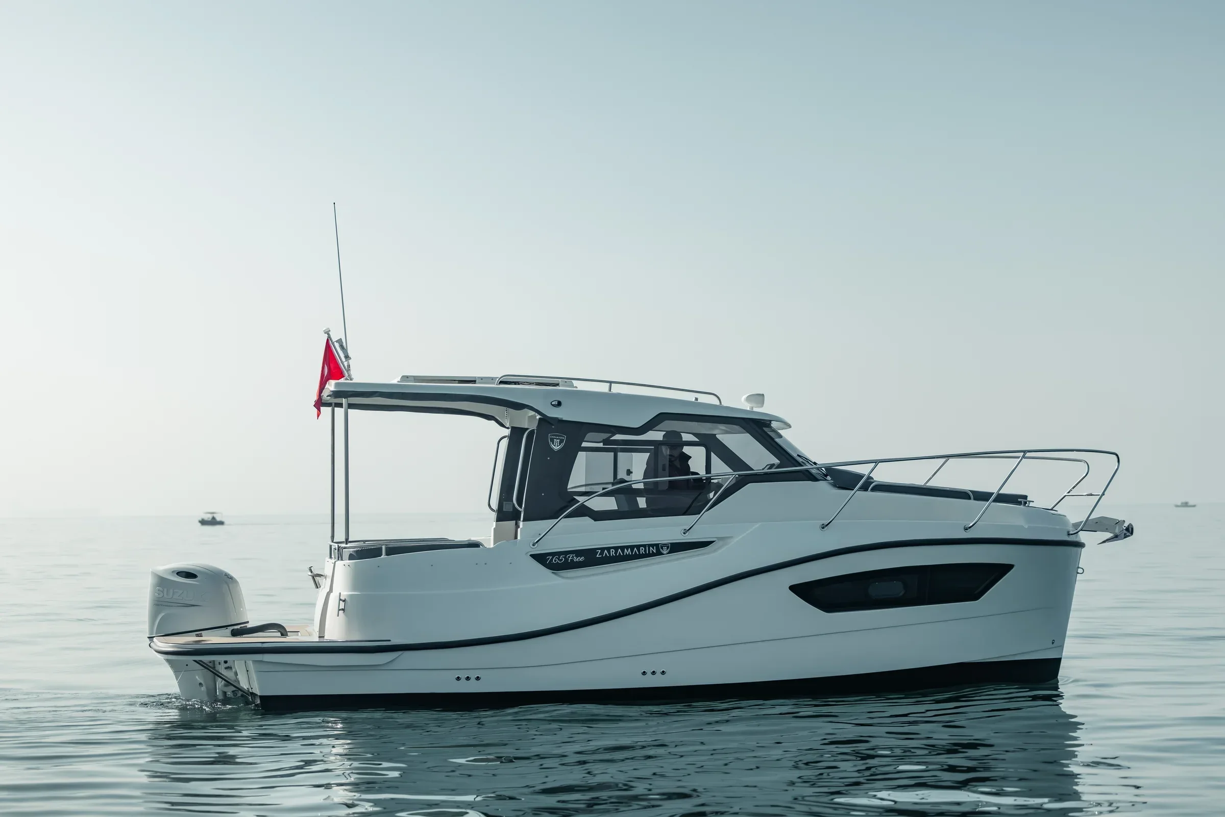 Zaramarin 7.65 Free fiberglass boat exterior, advantages article cover Zaramarin 7.65 Free fiberglass boat exterior, advantages article cover